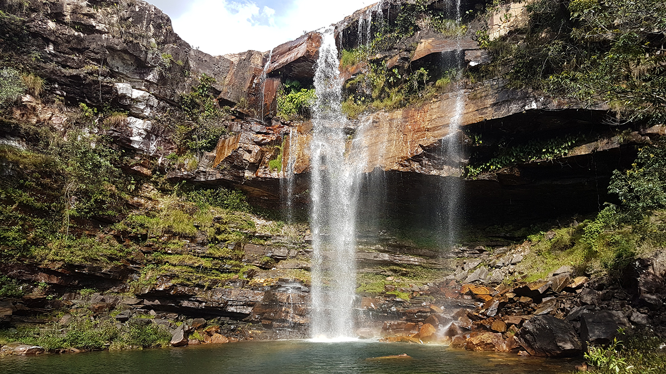 Cordovil waterfall, Chapada dos Veadeiros, June — crystal pool