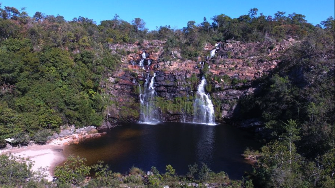 Cachoeira do garimpão ou saltos do rio preto de 80 metros.